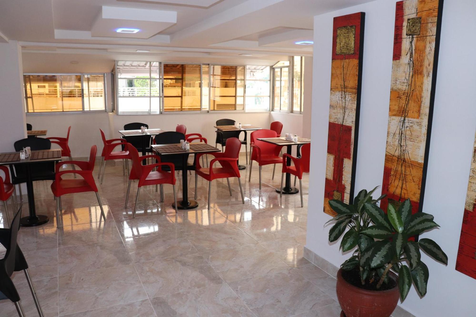 Hotel Torre De Granada Cali Esterno foto