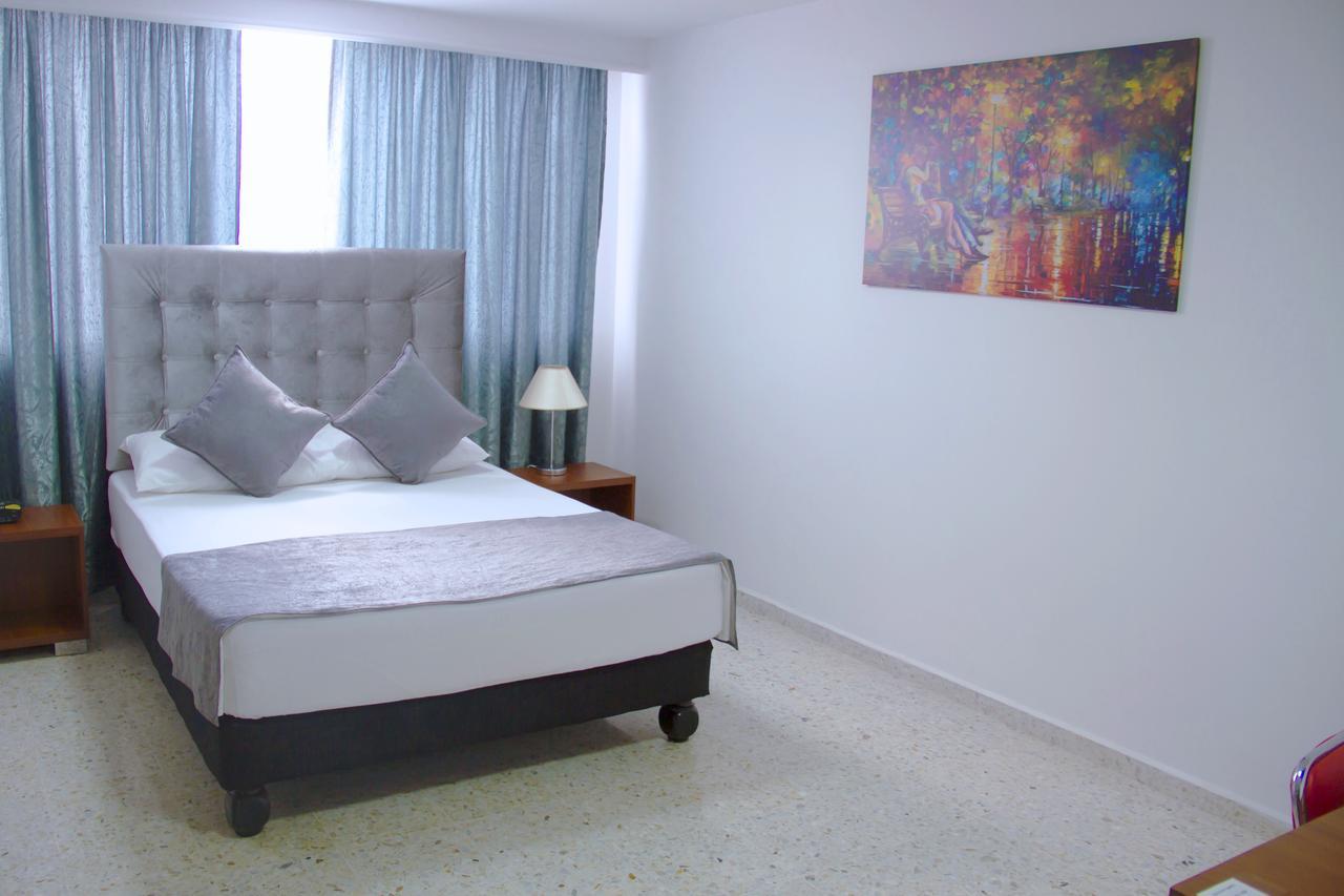 Hotel Torre De Granada Cali Esterno foto