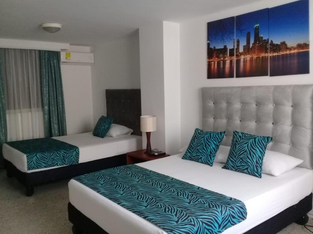 Hotel Torre De Granada Cali Esterno foto