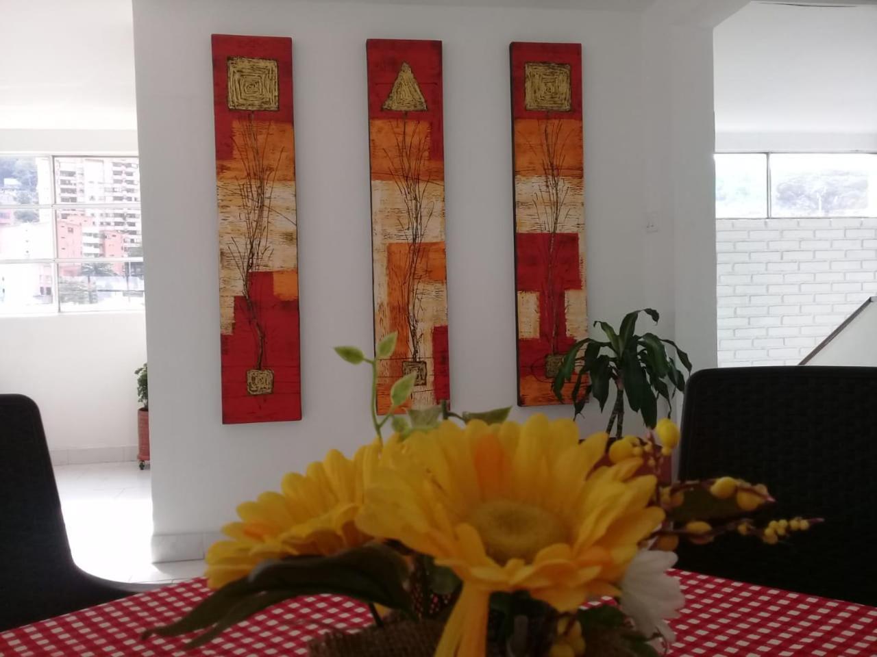 Hotel Torre De Granada Cali Esterno foto